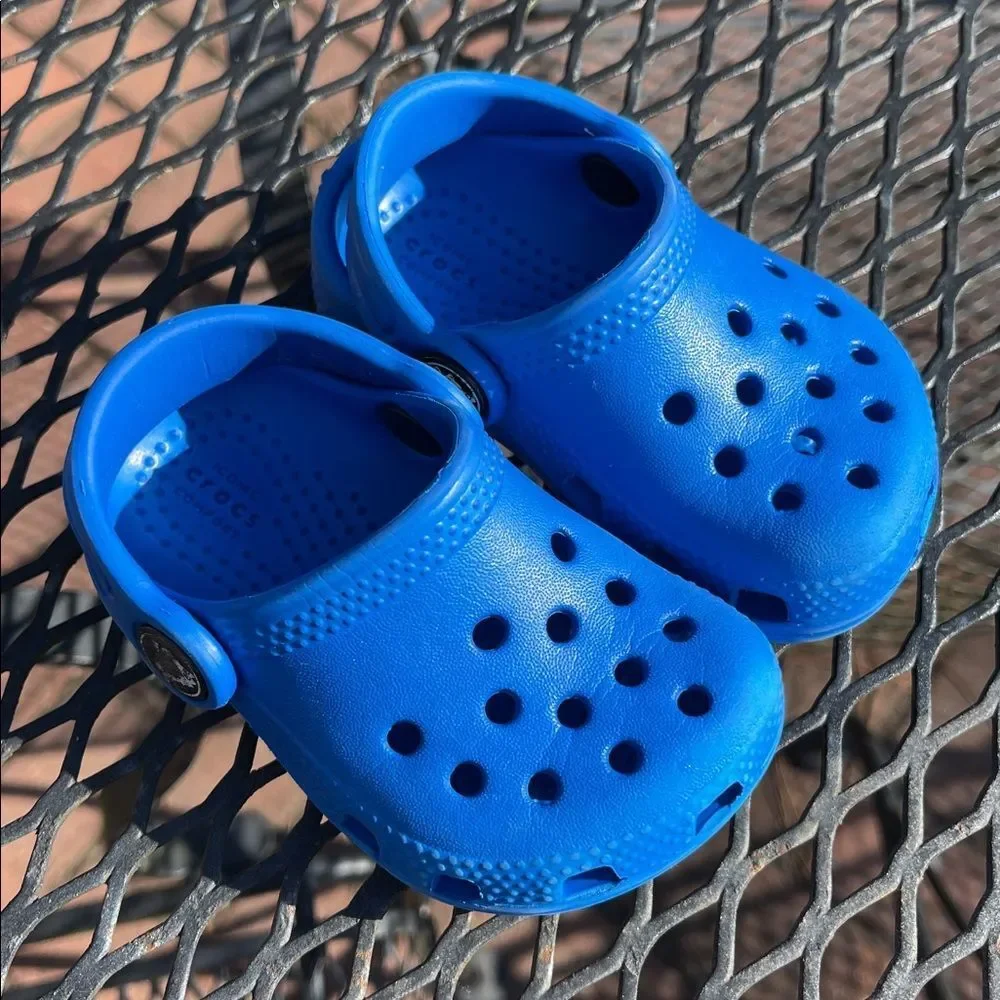 Toddler CROCS LITTLES™ CLOGS Size 4 Blue